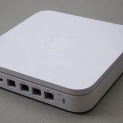 Apple AirPort Extreme Base Station