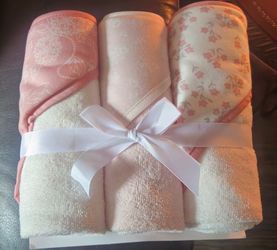 Jessica Simpson Hooded Baby Towels
