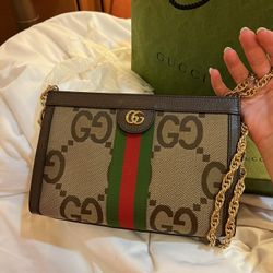 Gucci purse and matching wallet 