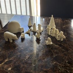 Holiday Alaskan Village Snow Baby Set