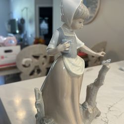 NAO by Lladro Girl with Butterfly 00181 Porcelain Figurine