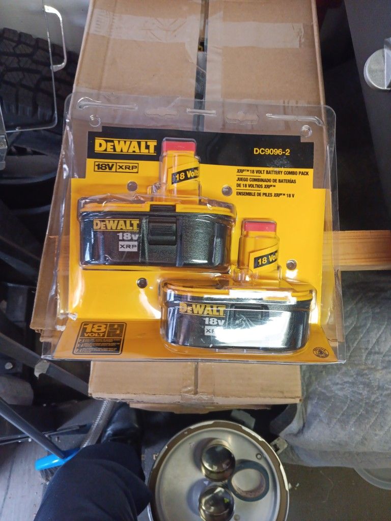 Dewalt Battery