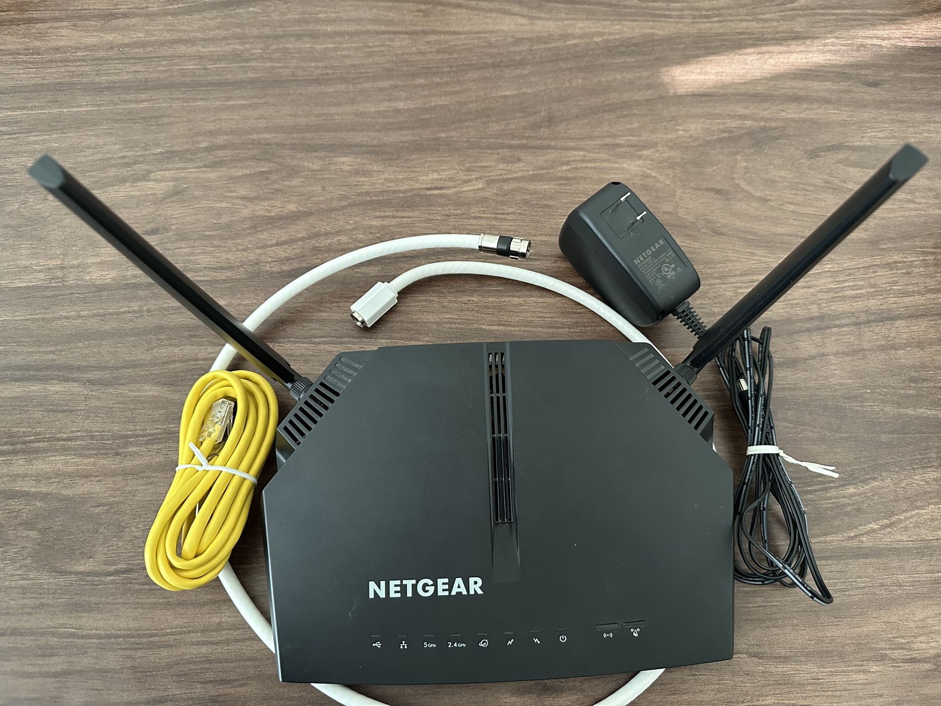 Netgear C6220 Cable Modem WiFi Router Combo