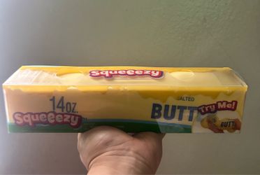 Jumbo Squeezy Butter Squishy 🧈💛