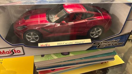 Maisto 1:18 Diecast Corvette 2014 Stingray