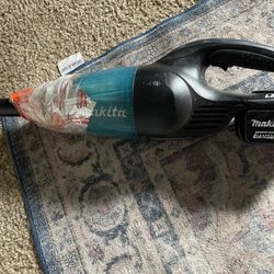 Makita Vacuum 