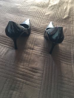 Frederick of Holiwood heel size 7 and a half used for just a photo shoot