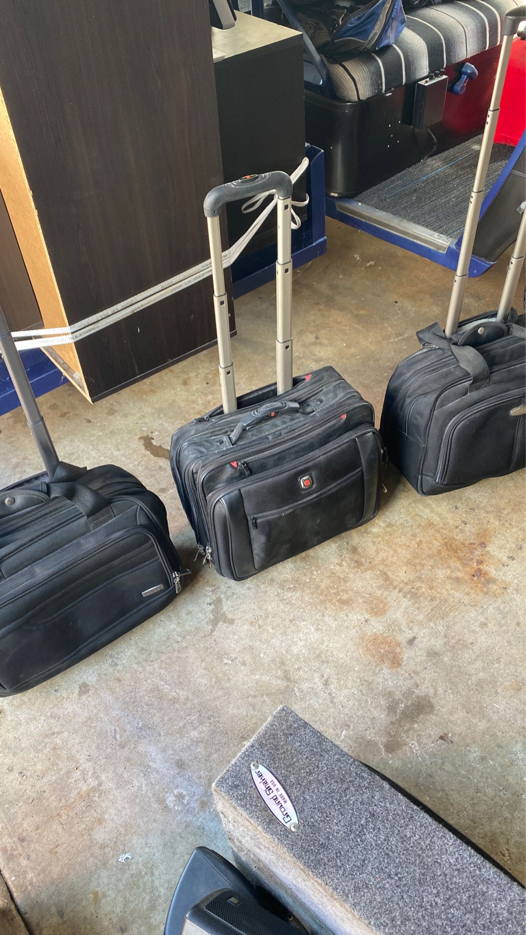 Ricardo Beverly Hills suit case