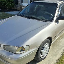 2000 Toyota Corolla