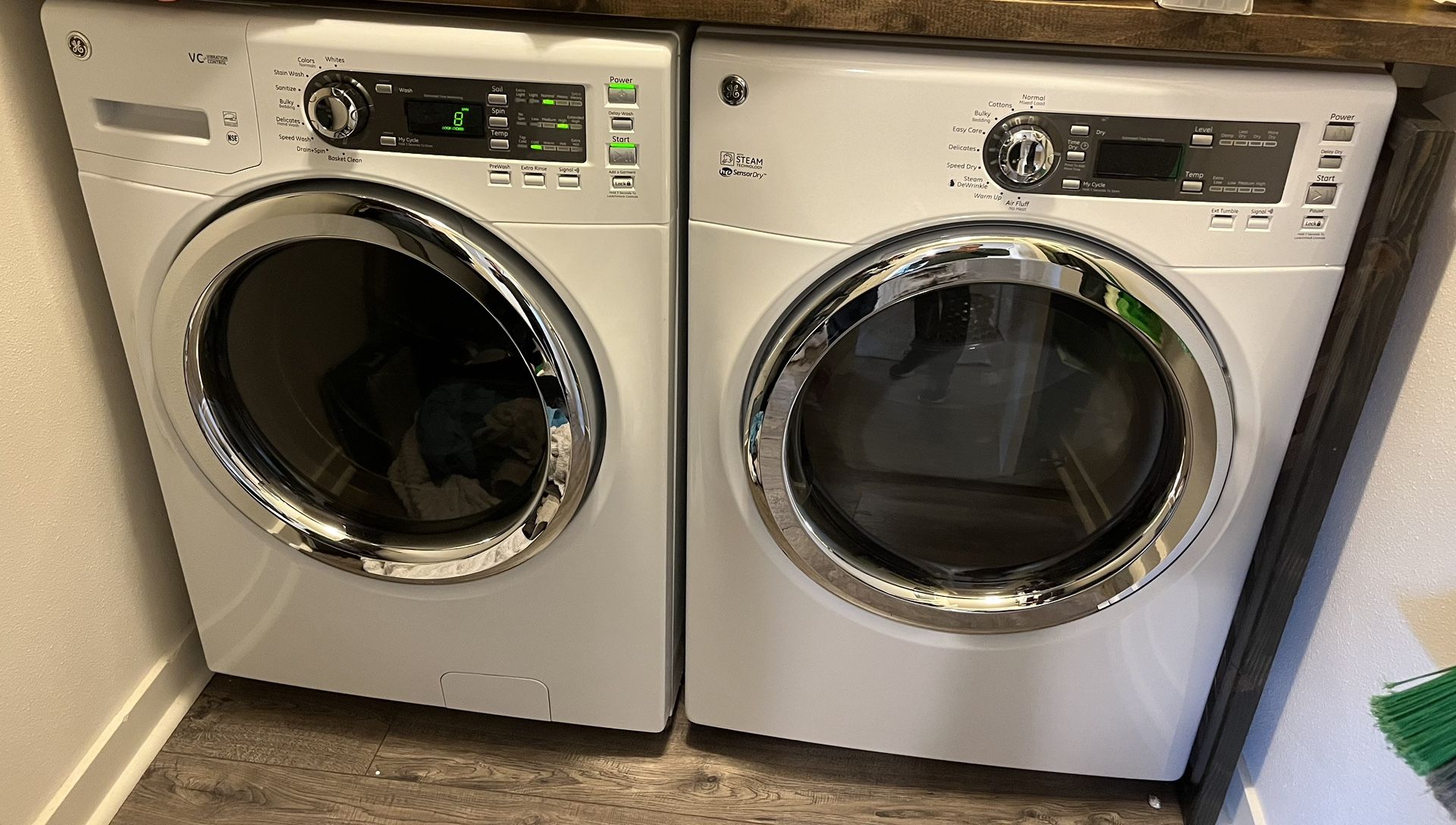 GE Washer & Dryer (EnergyStar, Vibration Control, SteamTech, SensorDry)