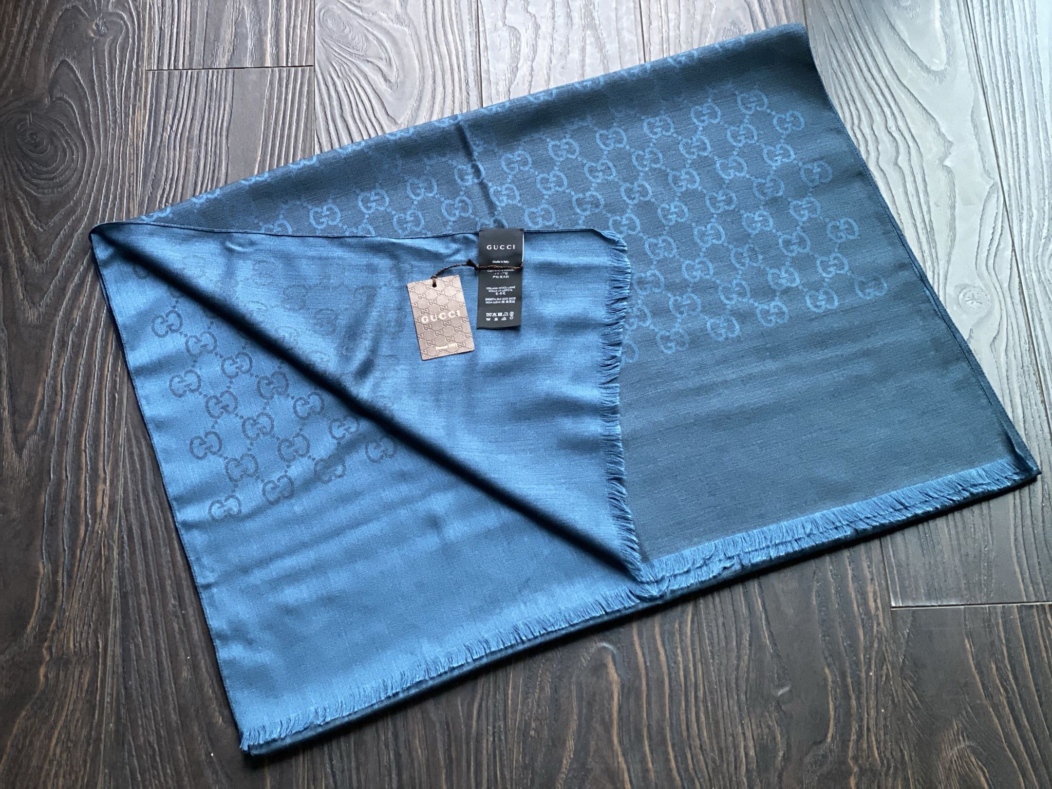 NEW with Tags Gucci XL Wool Silk Blue GG Guccissima Logo Scarf Shawl Wrap Large