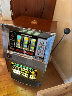 Vintage Bally Silver Slipper 5¢ Slot Macine