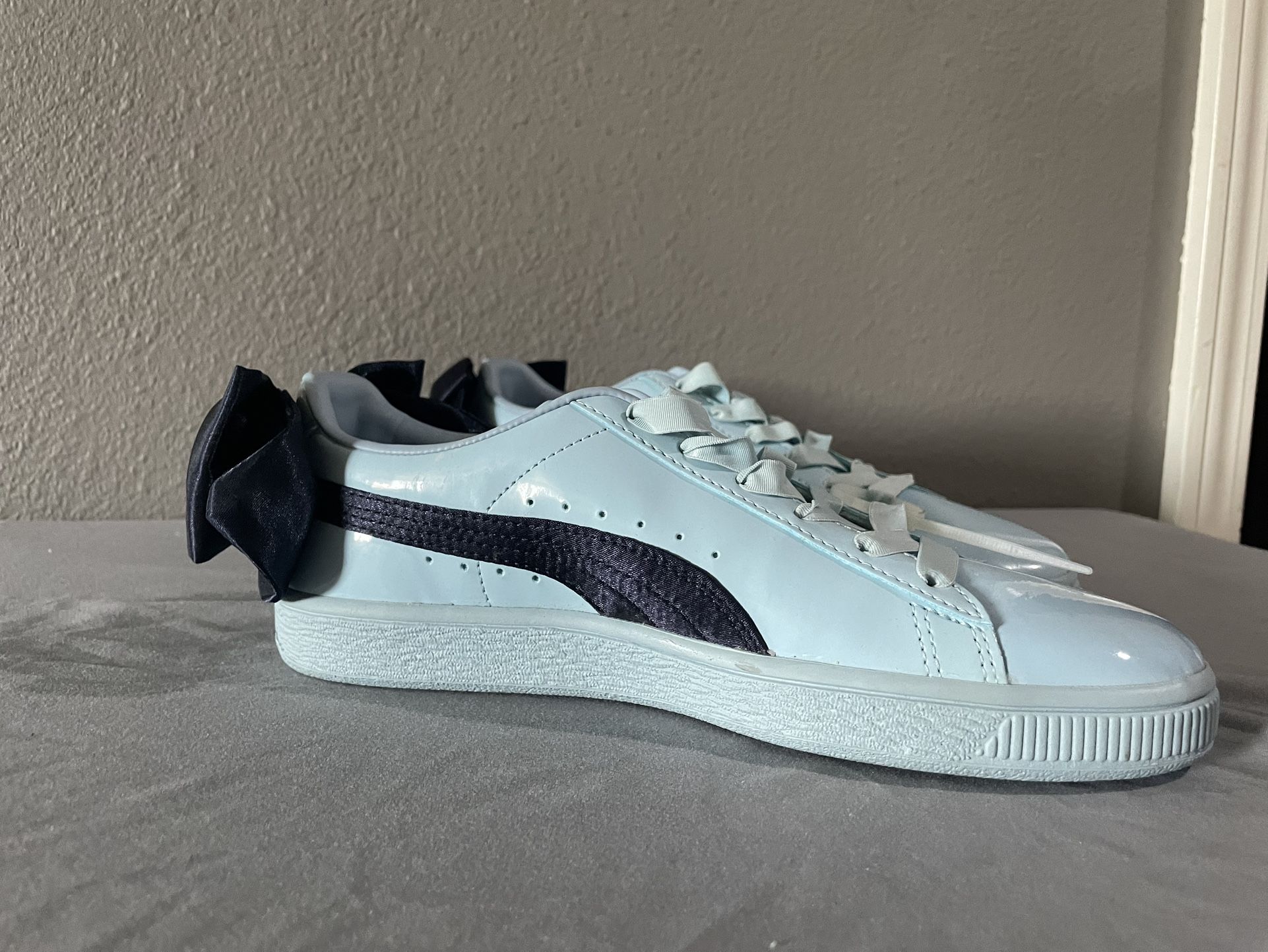 Puma Baby Blue With Navy Bow Size 6