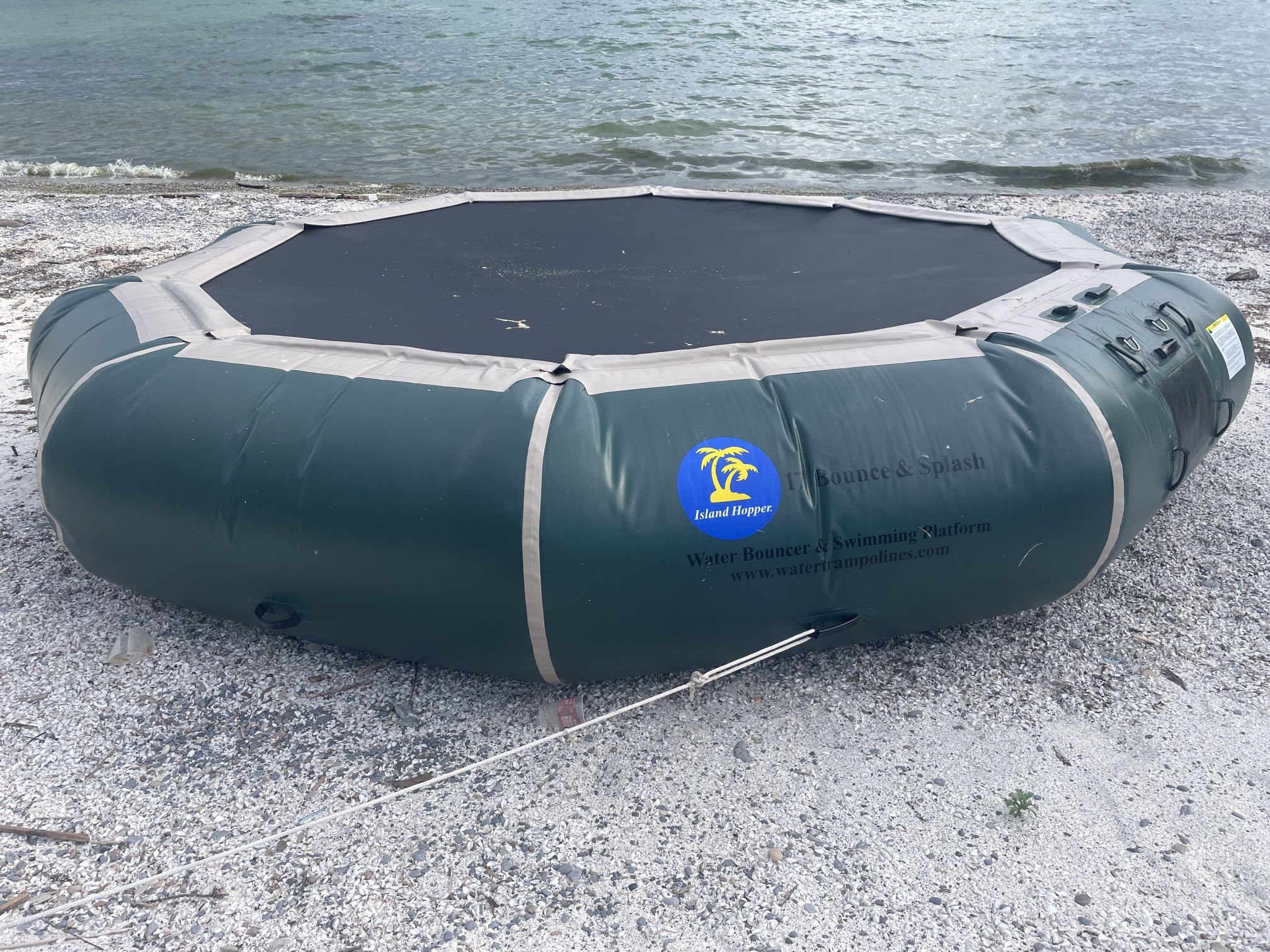 Island Hopper Bounce & Splash