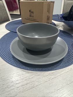 Bowl and dish set of 4