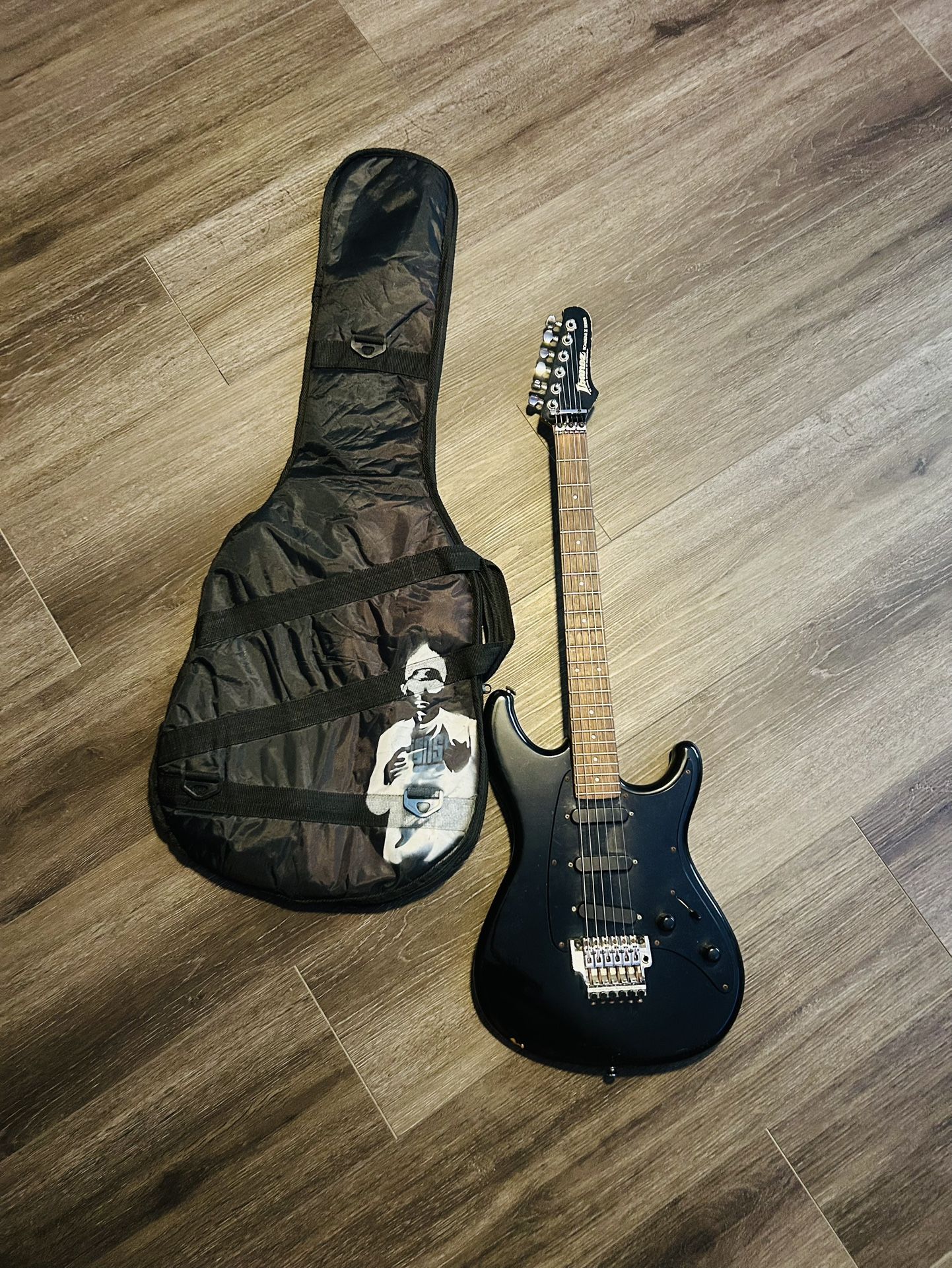 Guitar Ibanez Roadstar II series
