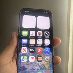 iPhone 15 - 128GB