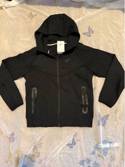 Black Nike tech Zip-Up hoodie | Size M | runs small