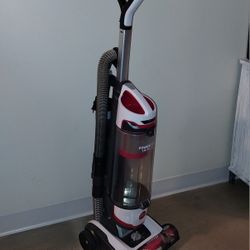 💥 Like New Hoover MAXLife Swivel Pet Vacuum – Only $75