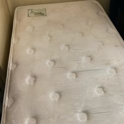 Twin mattress