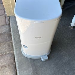 Diaper Pail For Dirty Diapers