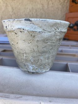 Planting containers and pots