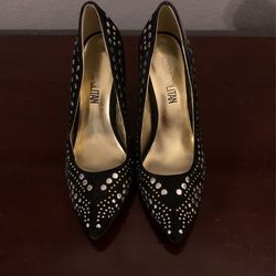Size 6.5 Pumps, Almost New. Wore Twice