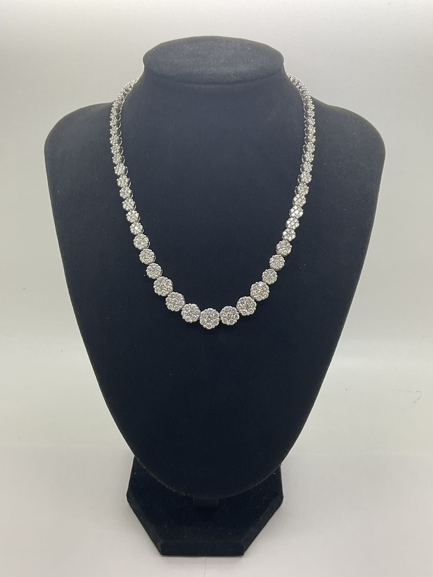DIAMOND NECKLACE 14KWG