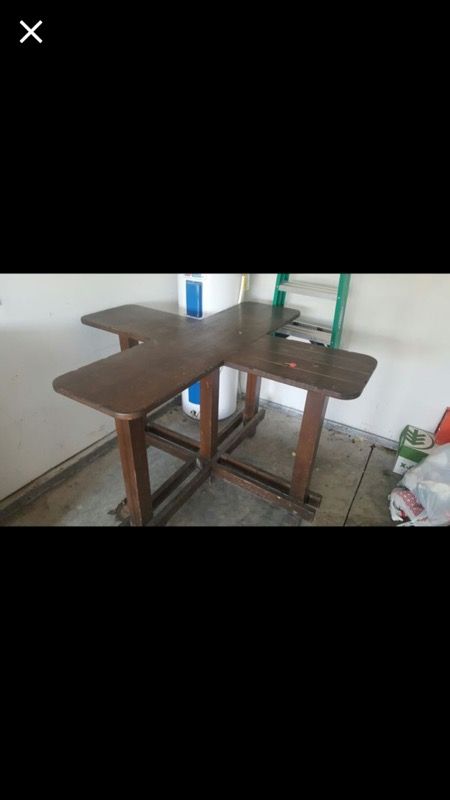 Outdoor/Indoor bar table