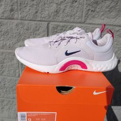 New Women's Nike Renew In Season Trainer 11 Wmn Size 9
