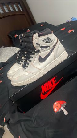 Jordan 1 Retro High OG Defiant SB