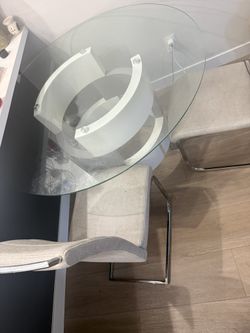 Glass Dining Room Table * NEED GONE ASAP*