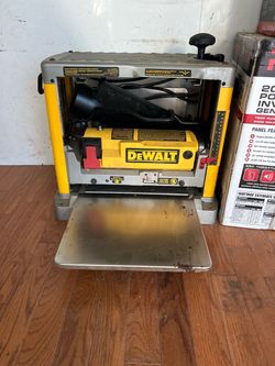 DeWalt DW734 12-1/2" Heavy Duty Benchtop Thickness Plane