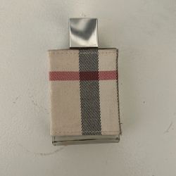 Woman’s Burberry Perfume 
