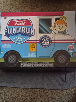 Fun On The Run 2025 bundle/ Freddy Funko as Hook