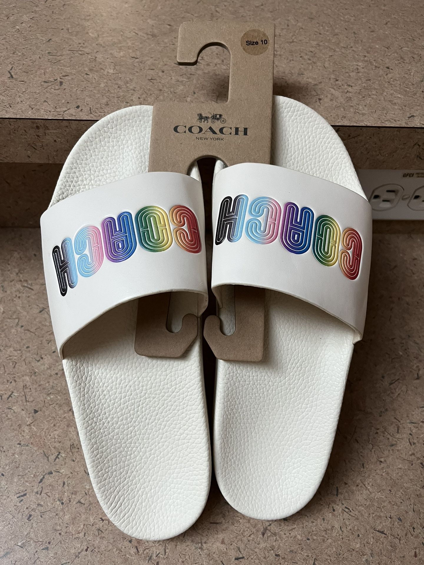 Coach Slides for Sale in Magnolia Square, FL - OfferUp Coach Slides for Sale in Magnolia Square, FL - OfferUp