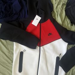 Nike tech hoodie medium 