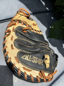All STAR Pro Youth Leather Catcher’s Mitt