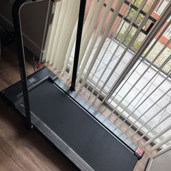 Foldable Treadmill 8.7 MPH Non incline
