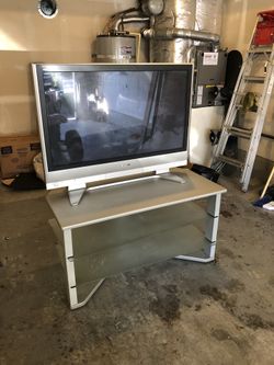 42” Panasonic tv with tv stand