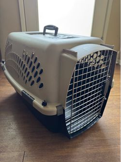 Medium-Large Pet Crate/Kennel Carrier