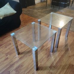 2 Side Tables/ End Tables $25 (For Both)