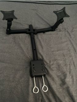 Dual monitor arm mount
