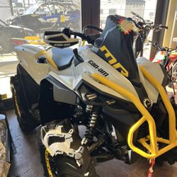 2023 CanAm Renegade X MR 1000R