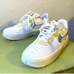 RARE NIKE • AIRFORCE 1 NIKE REACT MULTI COLOR SIZE US 9.5 • LIKE NEW