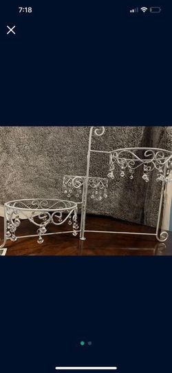 Beaded 3 Tier Silver Tone Swivel Server