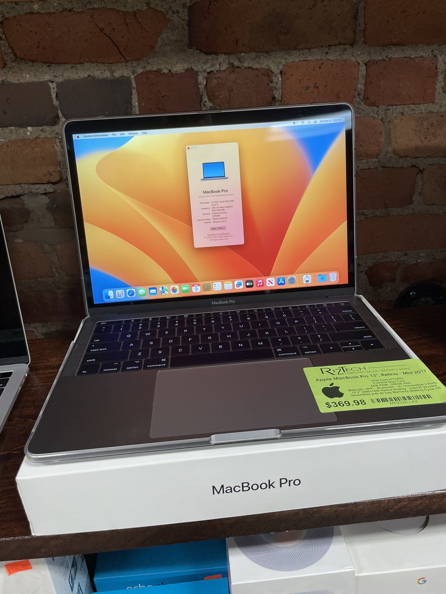 2017 Apple MacBook Pro 13" Retina Intel Core i5-7360U 2.30GHz Dual Core 8GB RAM 256GB SSD @RizTech