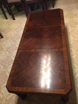 Veneer Mahagony Coffee Table