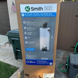 NEW 50 gallon GAS WATER HEATER WITH A 3 YEAR EXTENDED WARRANTY FULLY TRANSFERABLE 10/5/24