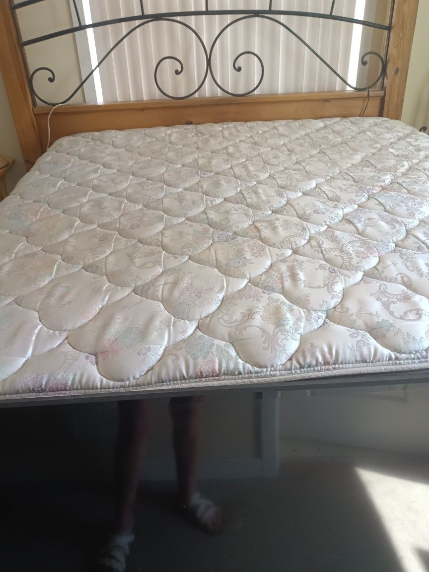 Cal King Mattress And Box Spring
